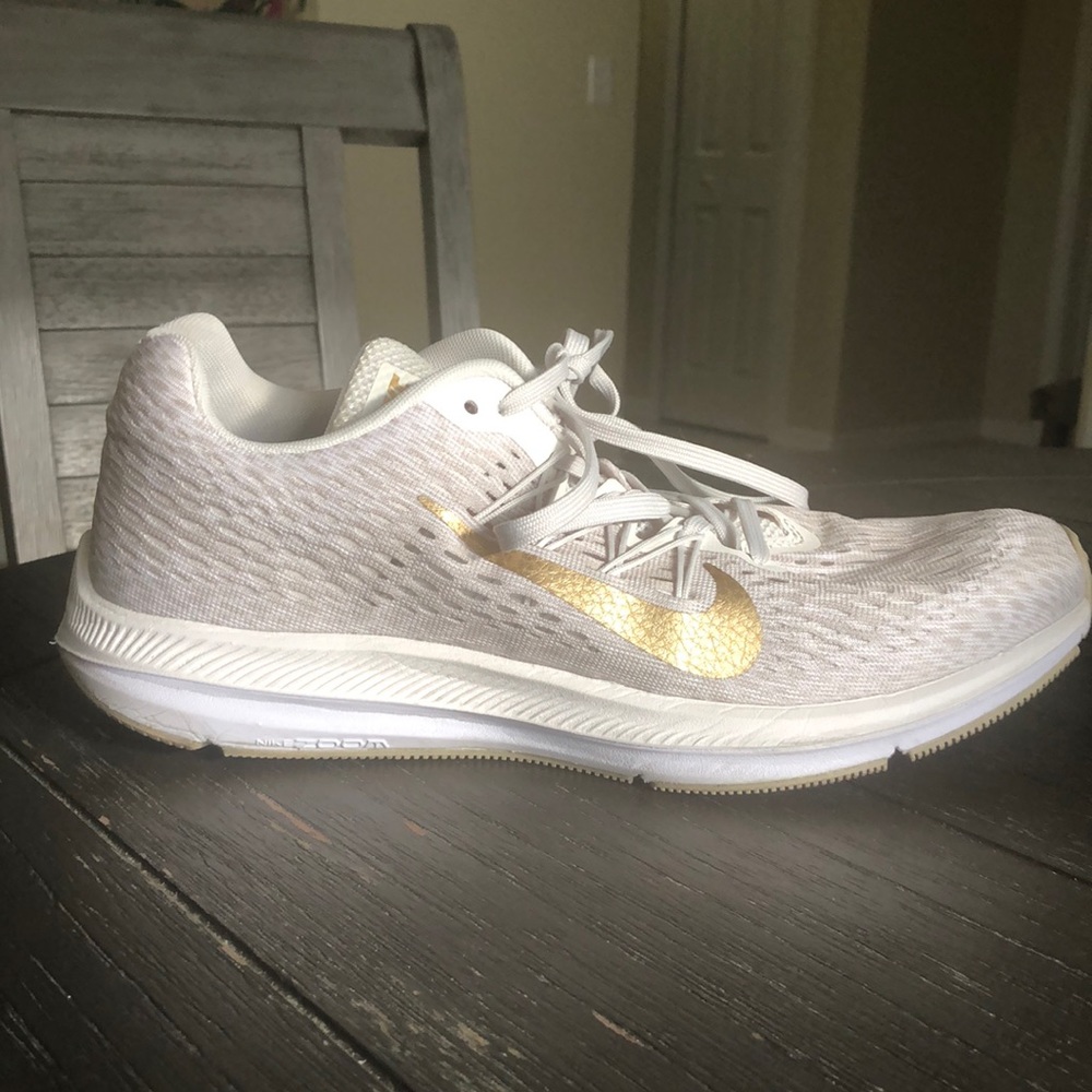 Nike Women's Zoom Winflo 5 Phantom/Gold